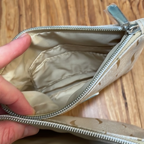 Free with purchase! Sephora “Clutch” - Picture 9 of 10